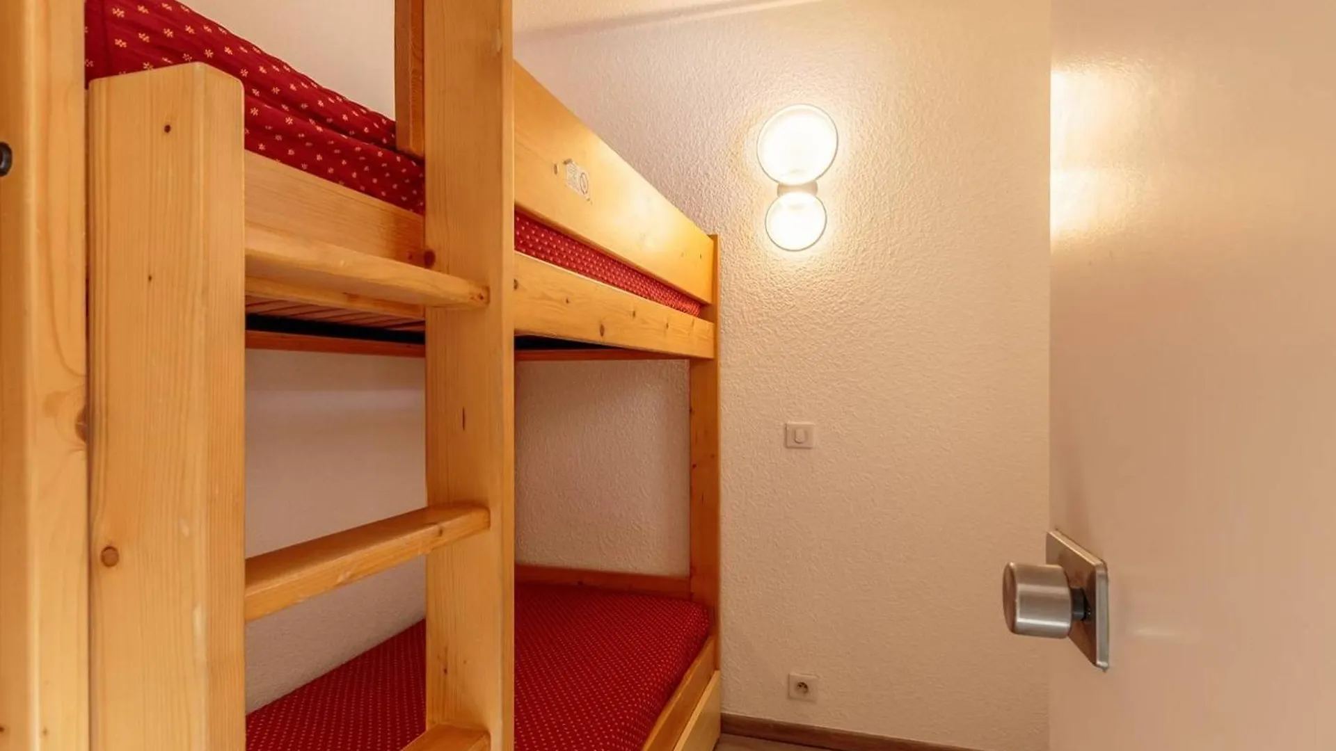 Apartment Charmant Appart. Skis Aux Pieds, Terrasse Sud, Central, 4 Pers, Tv, Parking, Casier A Ski - Fr-1-351-148 La Plagne-Tarentaise